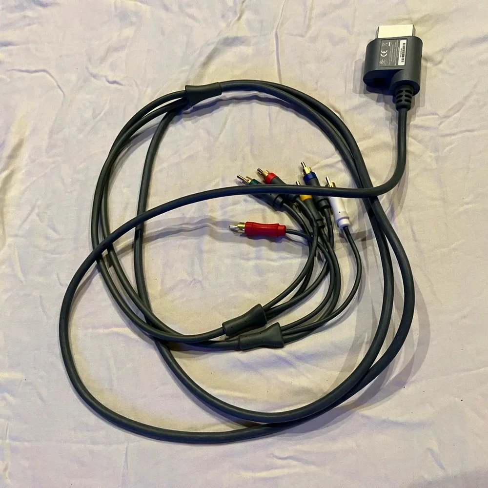 Xbox 360 color coded connectors for console